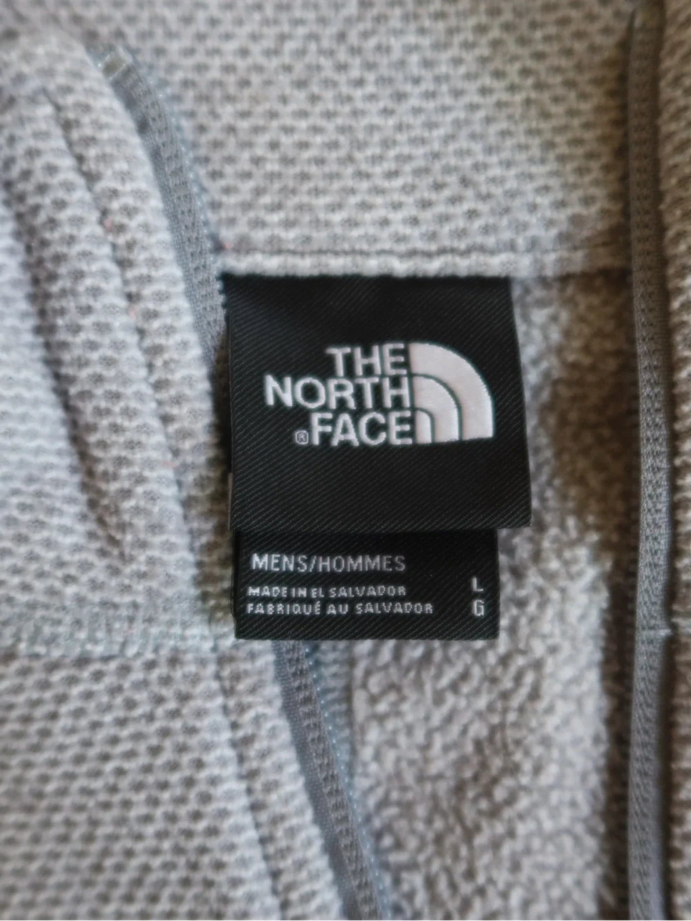 The North Face Men's Light Gray Half-Zip Fleece Pullover